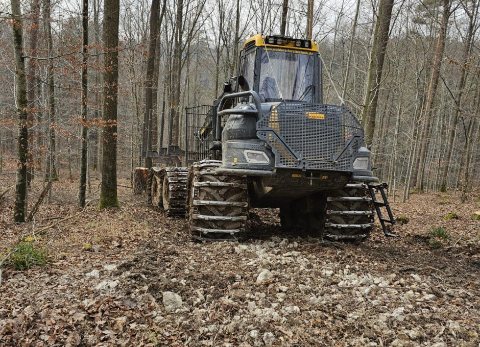 Forwarder mit Ketten